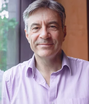 Apoio financeiro para escolas particulares. Garantia de inadimplência zero.